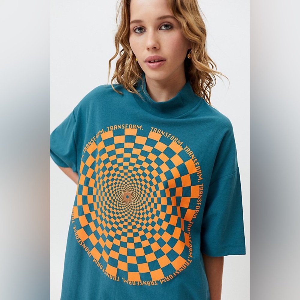 UO NEW WAVE MOCK NECK TEE IN TURQUOISE